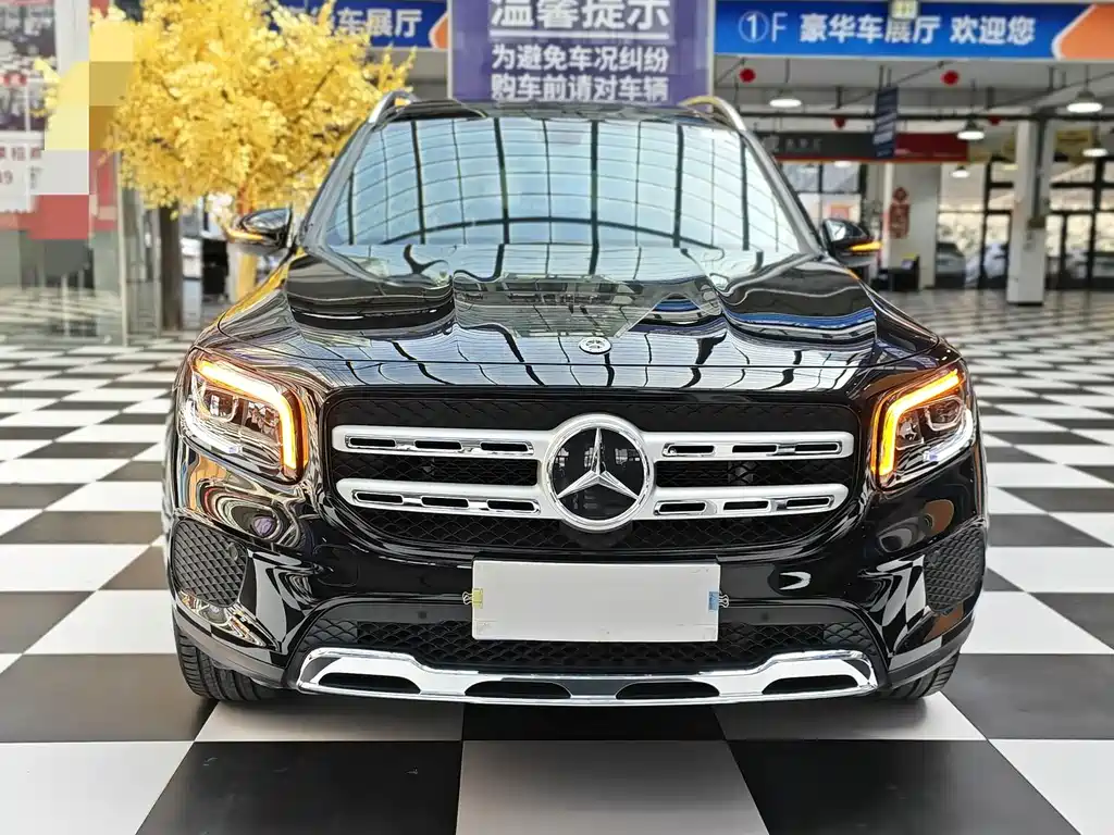 Mercedes-Benz GLB — миниатюра 2