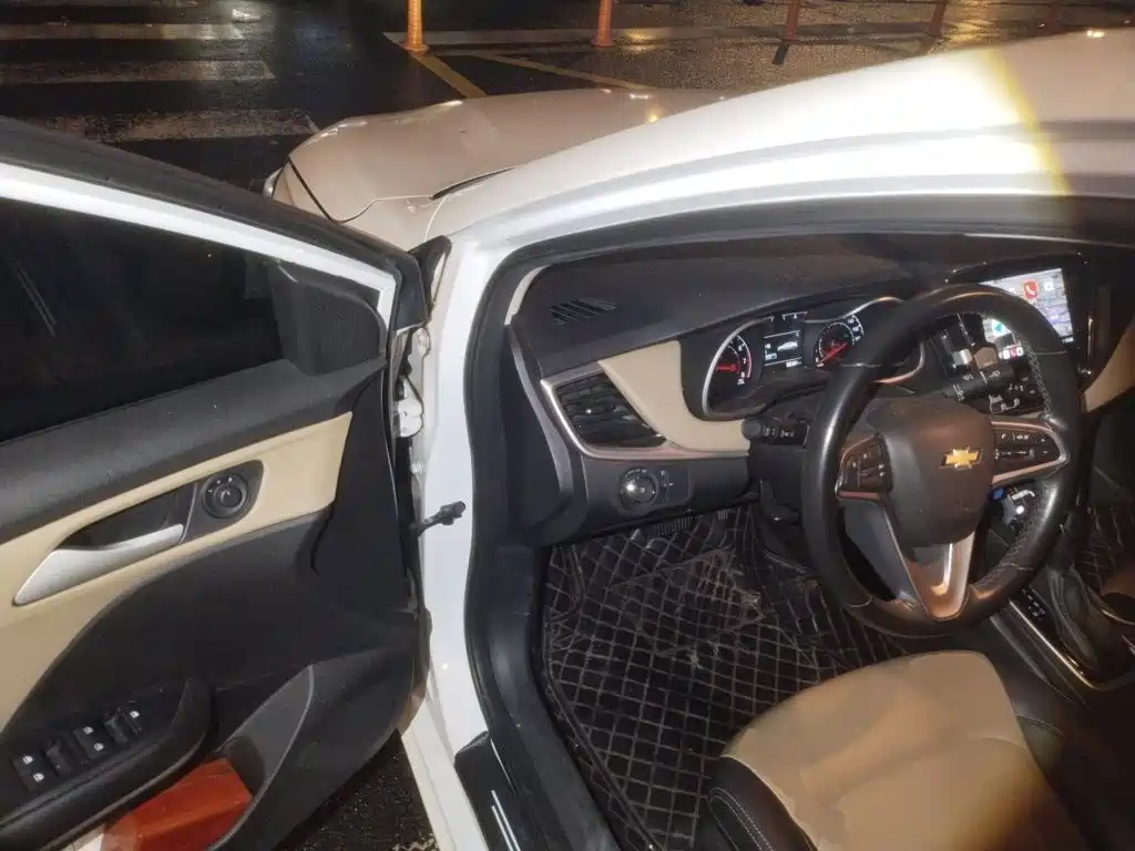 Chevrolet Monza — миниатюра 17