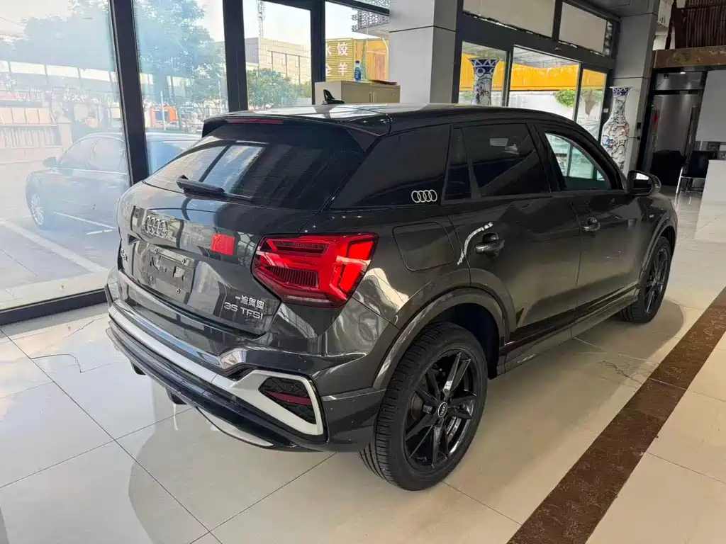 Audi Q2L — миниатюра 4