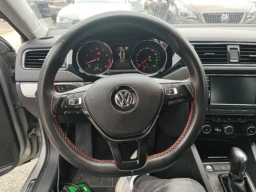 Volkswagen Sagitar — миниатюра 11