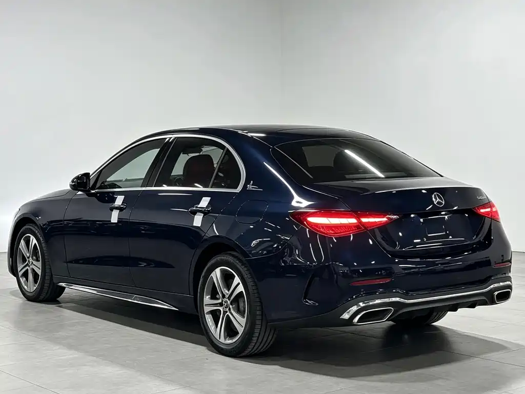 Mercedes-Benz C-Class — миниатюра 4