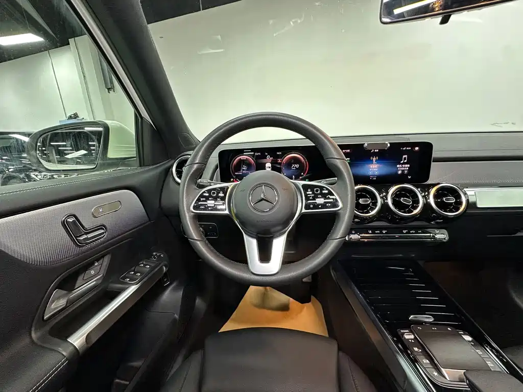 Mercedes-Benz GLB — миниатюра 6
