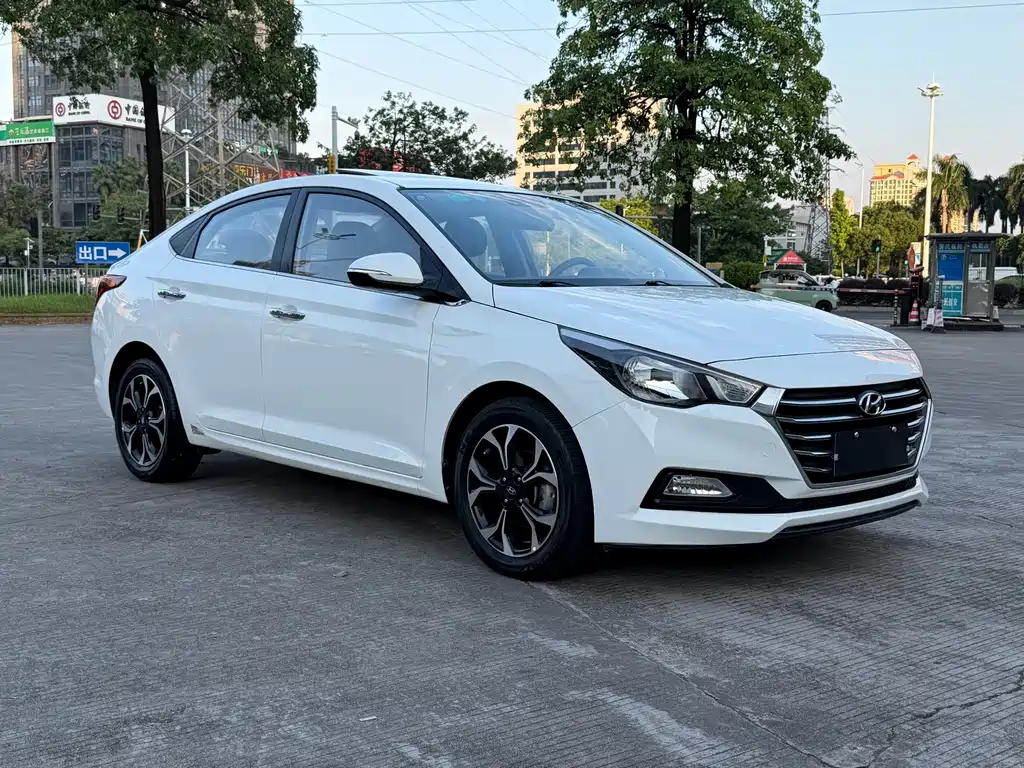 Hyundai Verna — миниатюра 3