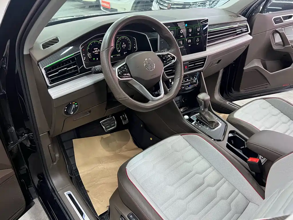 Volkswagen Tiguan L L 2023 330TSI AT R-Line Flagship