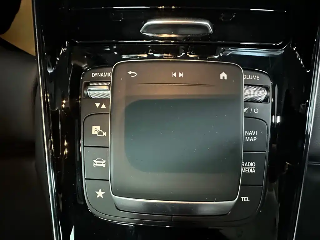Mercedes-Benz GLB — миниатюра 9