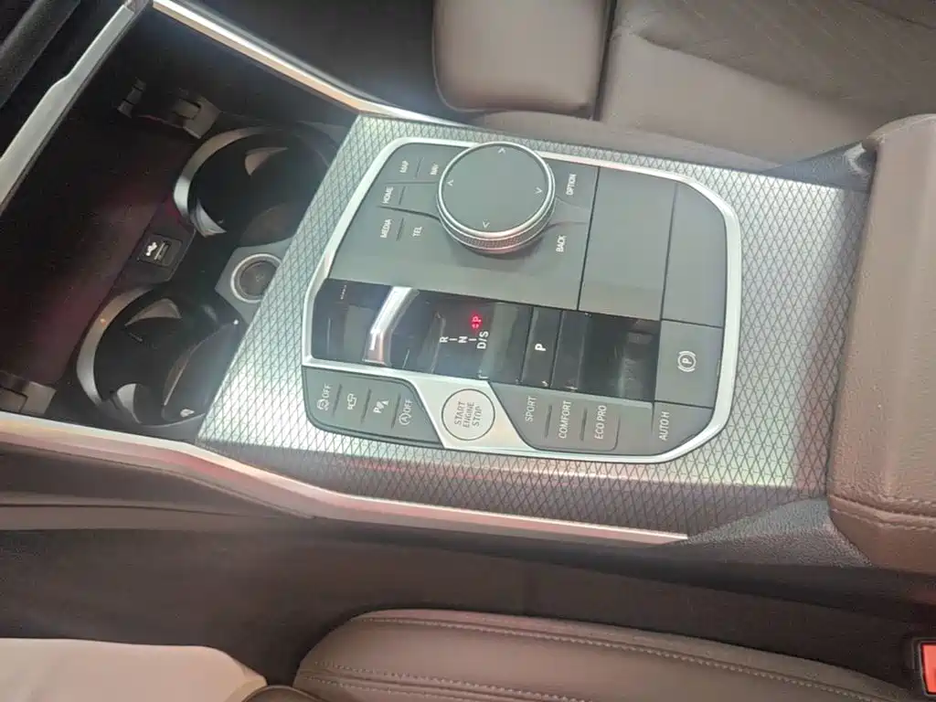 BMW 3 Series — миниатюра 14