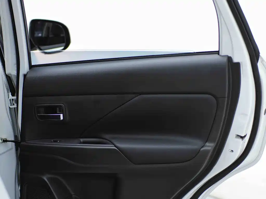 Mitsubishi Outlander 2021 2.0L 5 мест