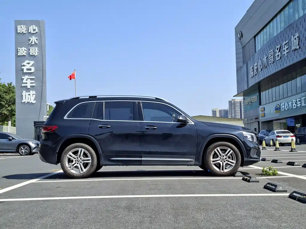 Mercedes-Benz GLB — миниатюра 7