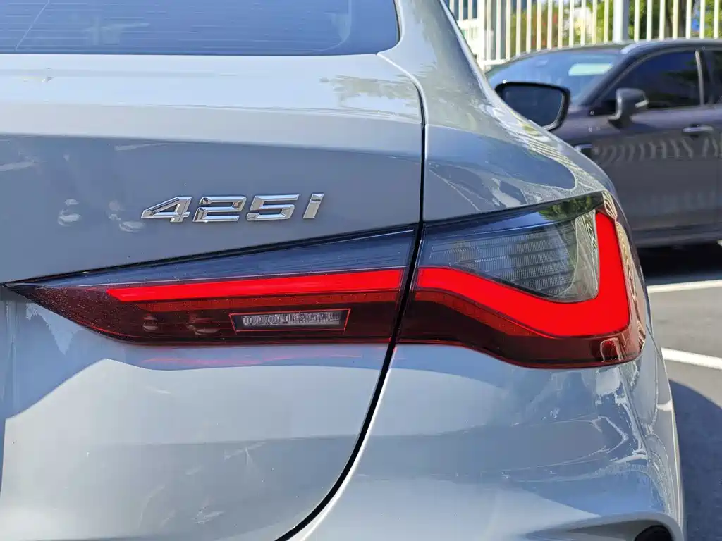 BMW 4 Series — миниатюра 4
