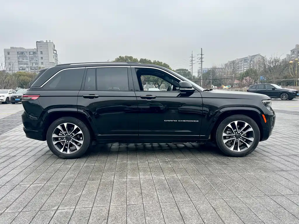 JEEP GRAND CHEROKEE 4XE