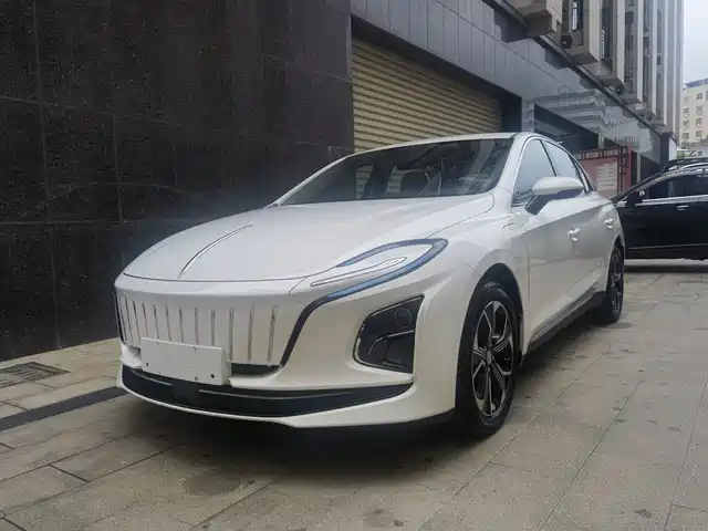 2026 Hongqi E-QM5