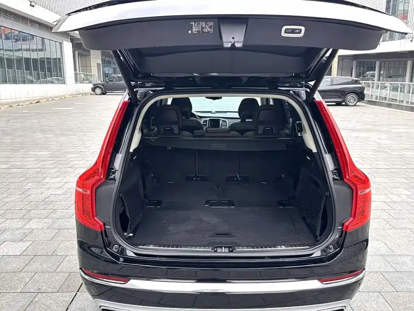 Volvo XC90 2020 T6 Luxury 7 мест