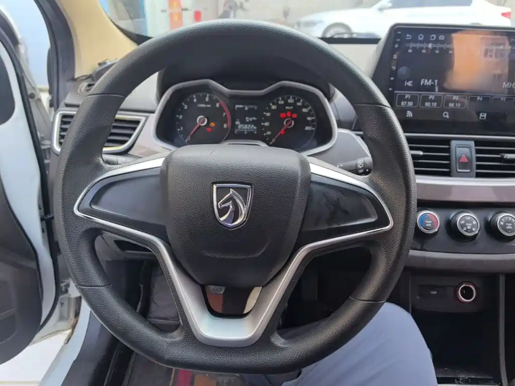 Baojun 310W — миниатюра 11