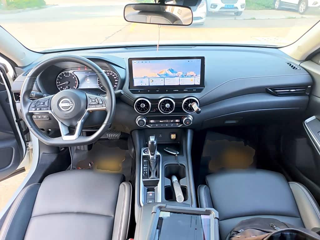 Nissan Sylphy 1.6 л 2023 г. Белый, пробег 46600 км