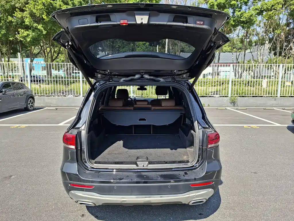 Mercedes-Benz GLB — миниатюра 18