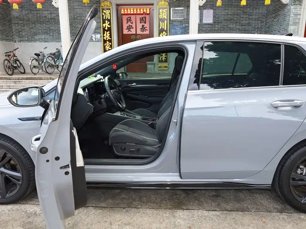 Volkswagen Golf — миниатюра 24