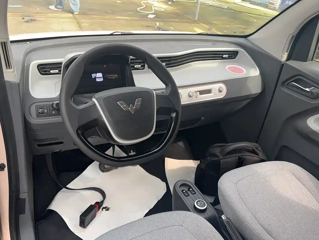Wuling MINIEV — миниатюра 13