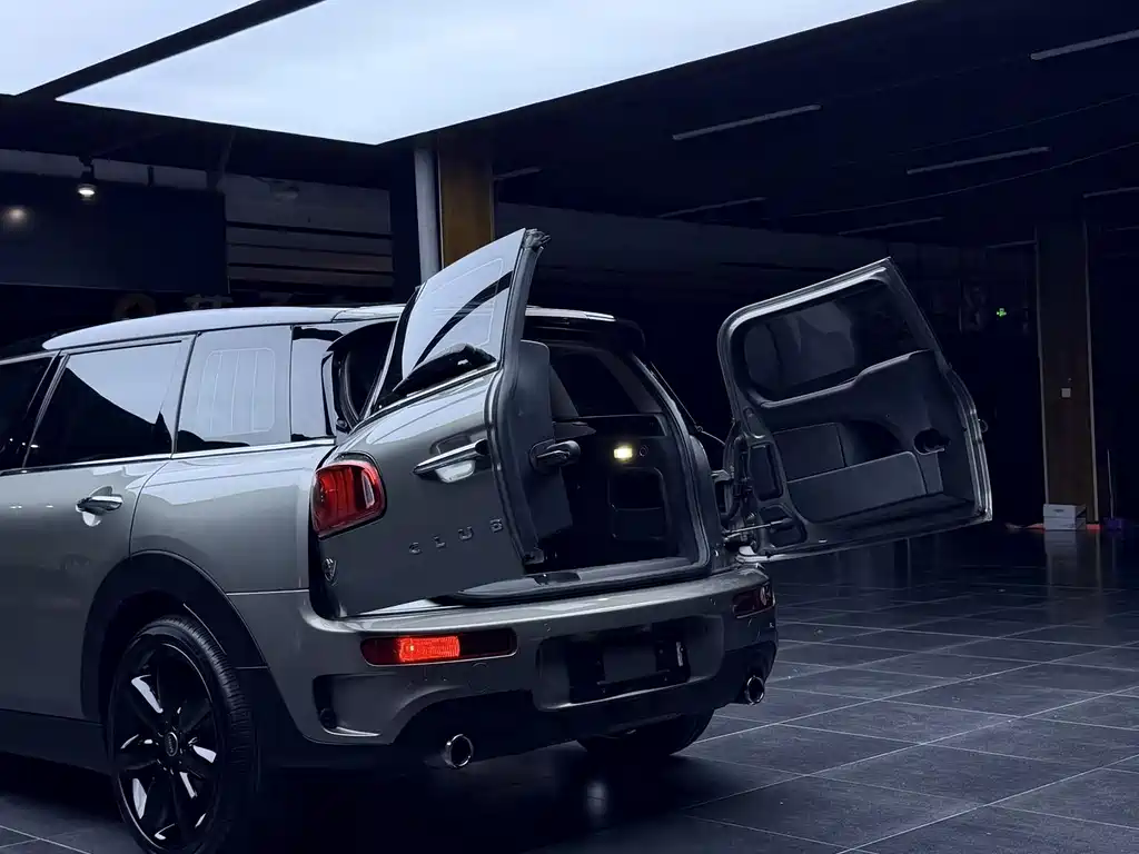 MINI Mini Clubman — миниатюра 8