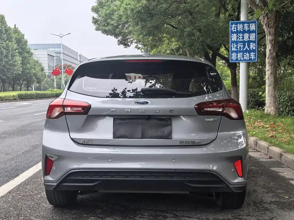 Ford Focus — миниатюра 4