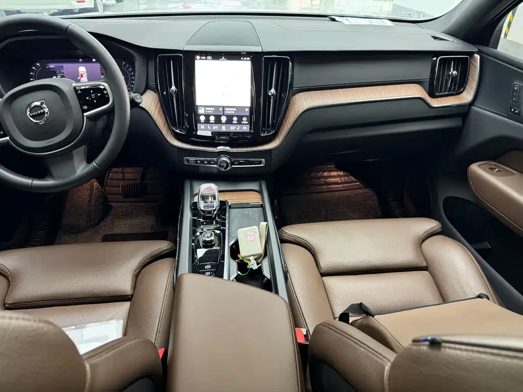 Volvo XC60 — миниатюра 8