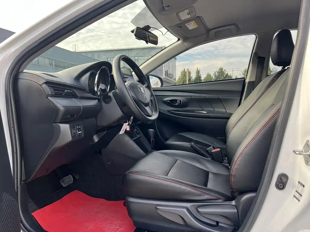 Toyota Yaris L — миниатюра 8