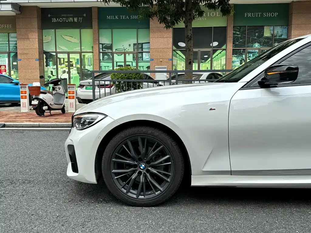 BMW 3 Series — миниатюра 7