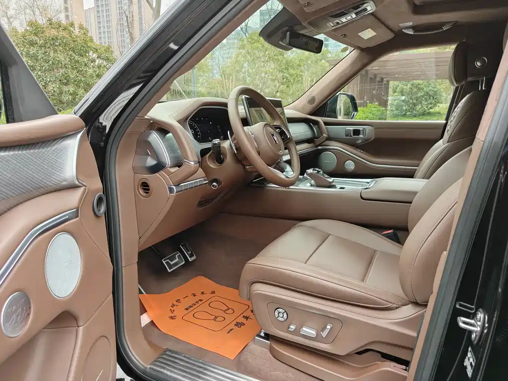 TANK TANK 700 NEW ENERGY