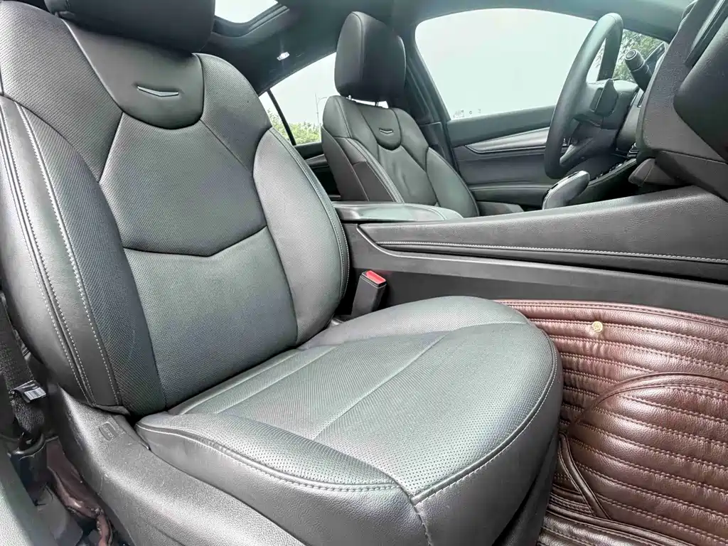 Cadillac CT5 — миниатюра 5