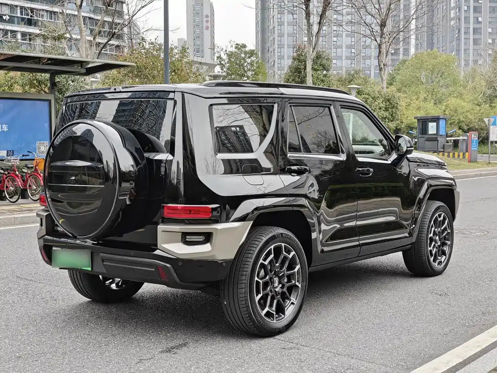 TANK TANK 700 NEW ENERGY