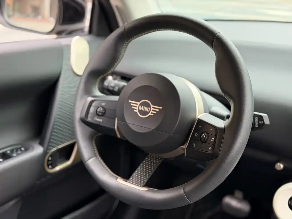 MINI MINI COOPER EV — миниатюра 9