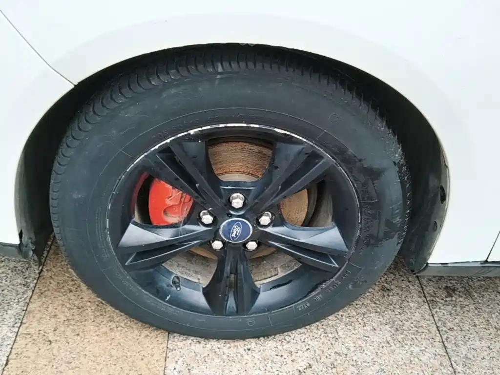 Ford Focus — миниатюра 23