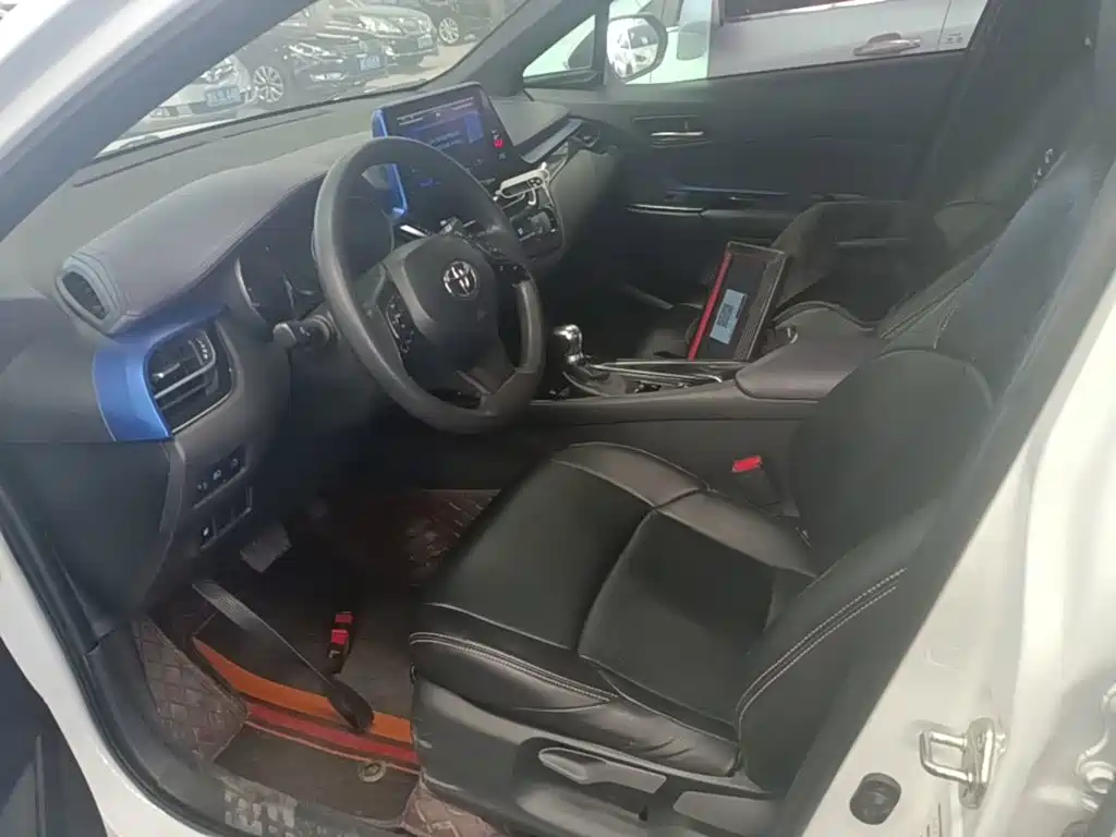 Toyota C-HR — миниатюра 15