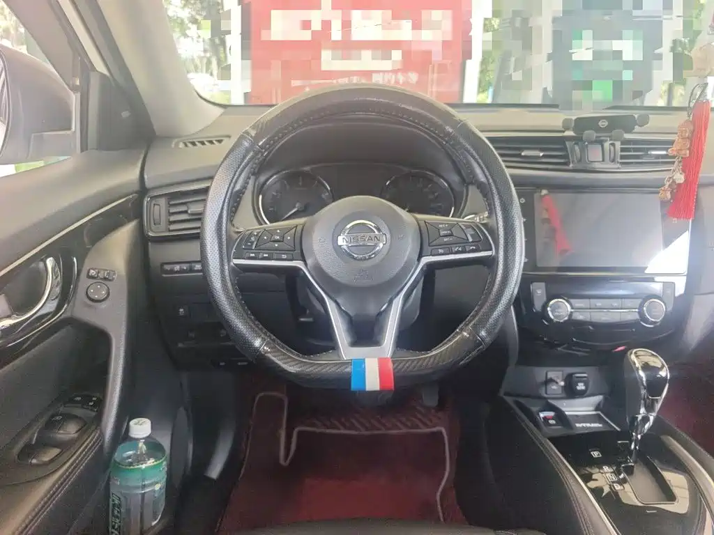 Nissan X-Trail — миниатюра 3