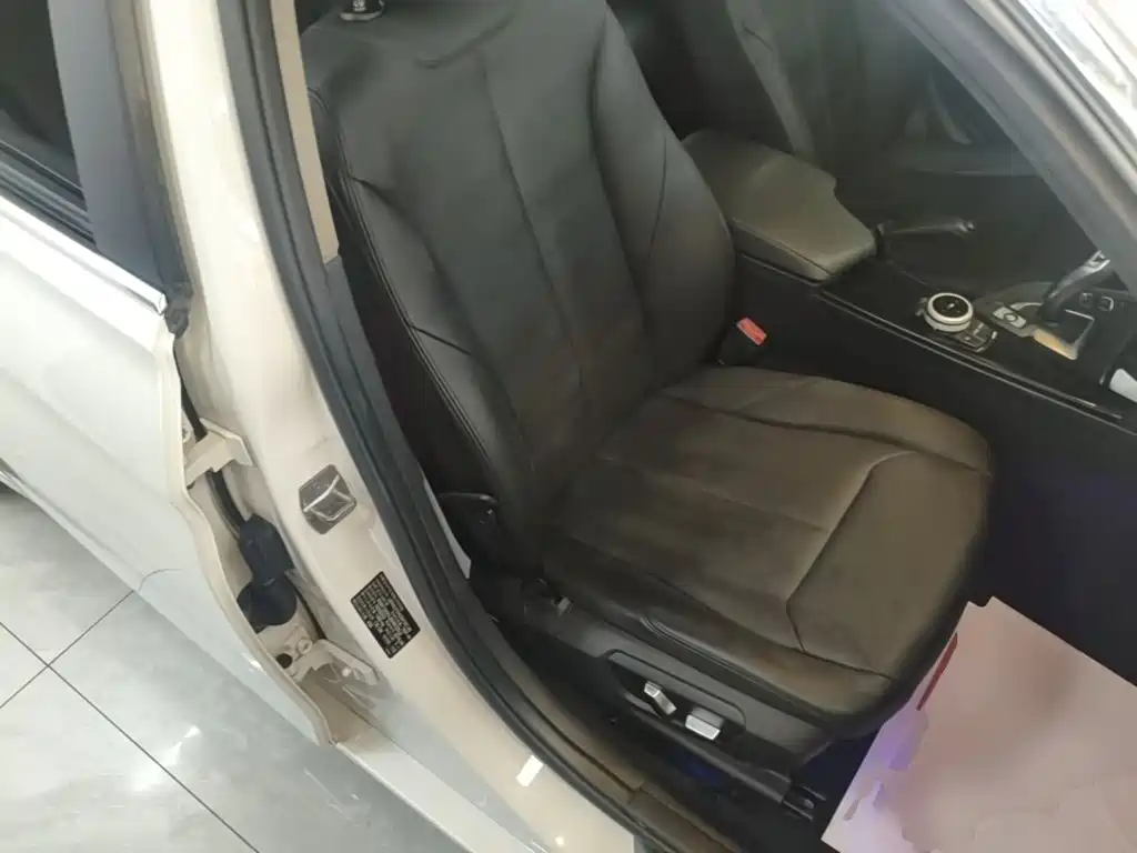 BMW 3 Series — миниатюра 25