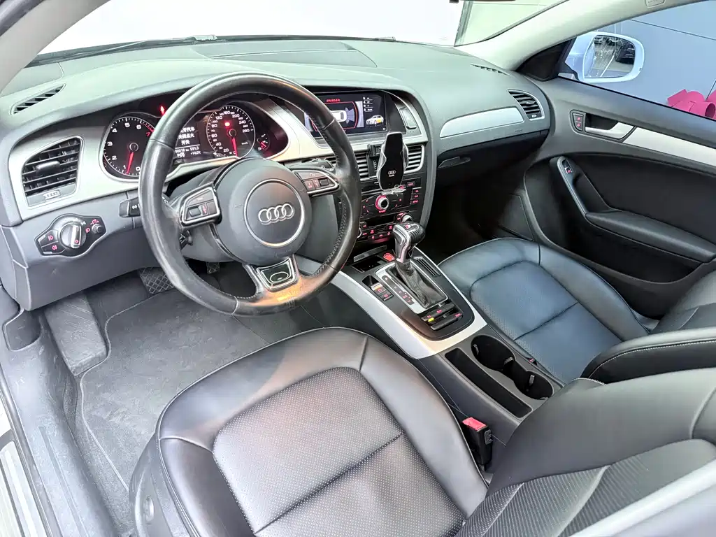 Audi A4L — миниатюра 12