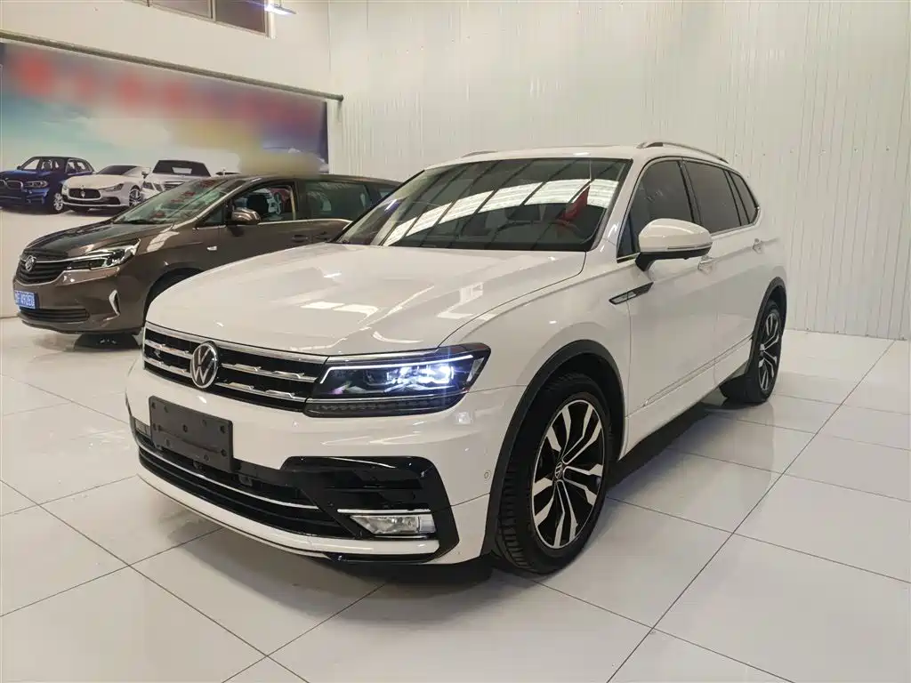 Volkswagen Tiguan L L 2021 380TSI AT R-Line 7 мест