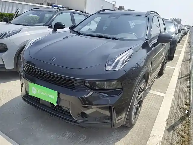 2023 Lynk & Co 01