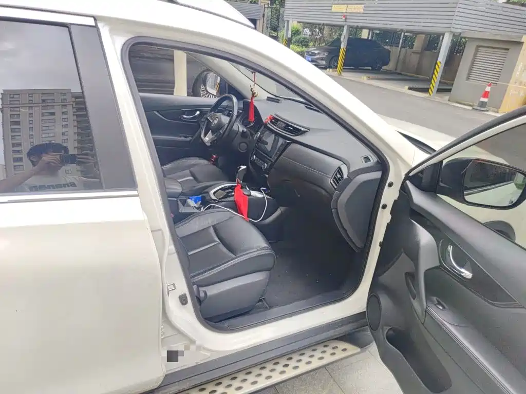 Nissan X-Trail — миниатюра 18