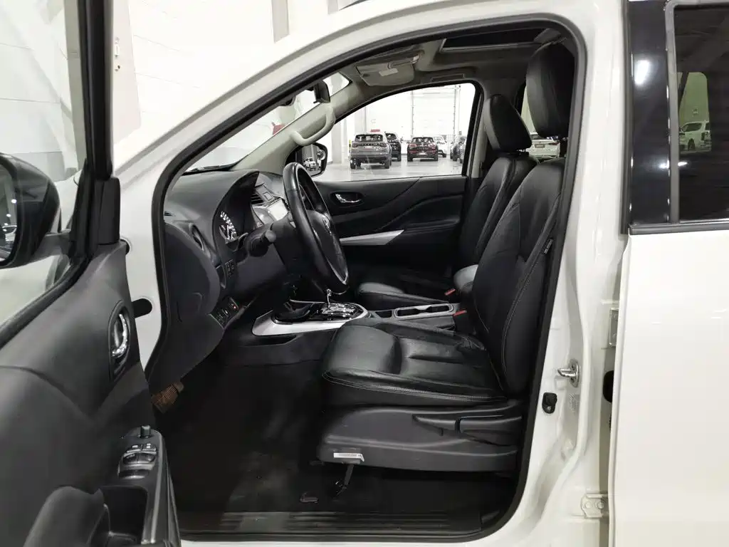 Nissan Terra — миниатюра 10