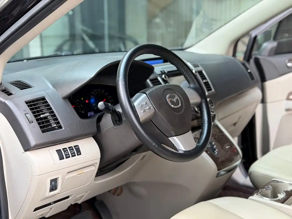 Mazda 8 — миниатюра 6