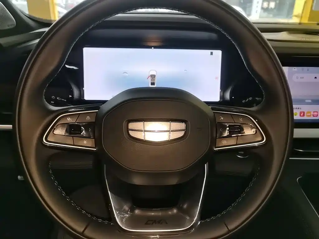 Geely Xingyue L — миниатюра 11