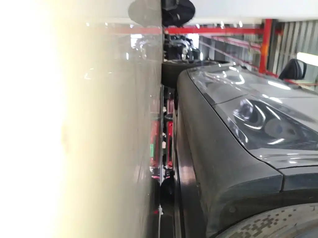 Tesla Model Y — миниатюра 22