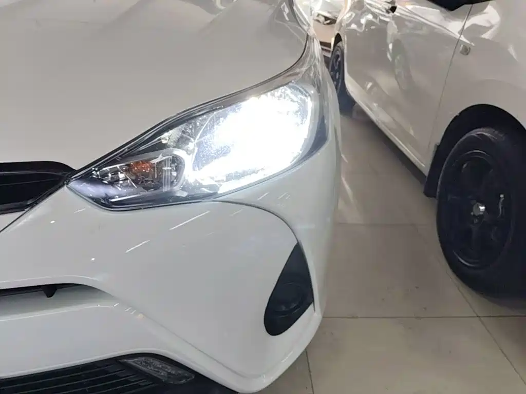Toyota Yaris L — миниатюра 24