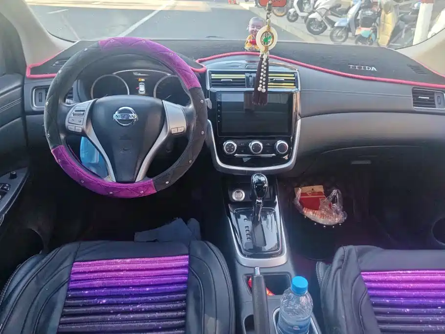 Nissan Tiida — миниатюра 12