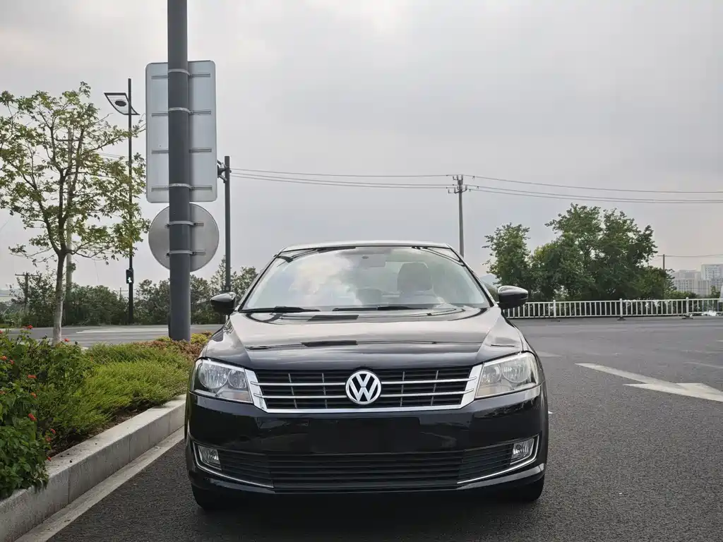 Volkswagen Lavida — миниатюра 2