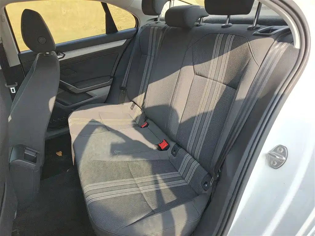 Volkswagen Lamando 2018 230TSI DSG
