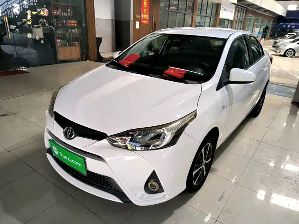 Toyota Yaris L — миниатюра 2