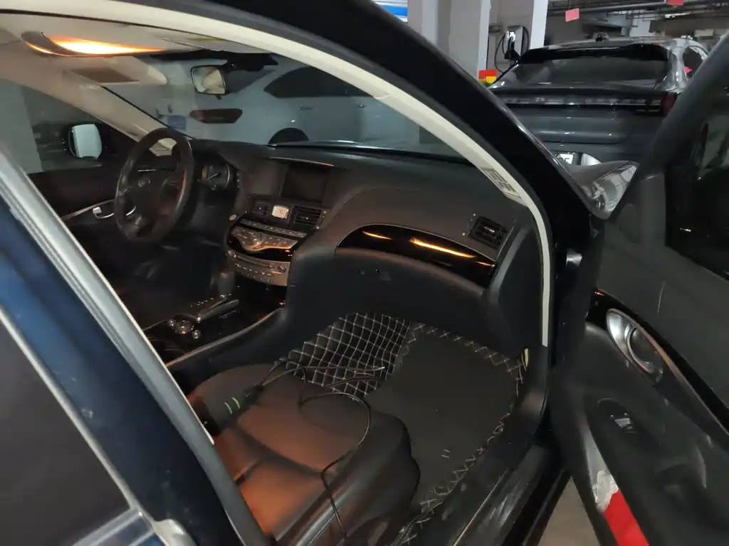 Infiniti Q70 — миниатюра 20
