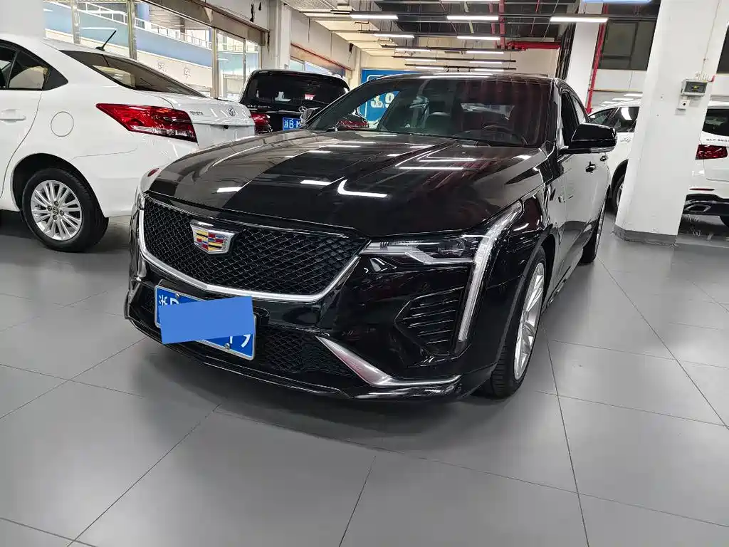 Cadillac CT4 2021