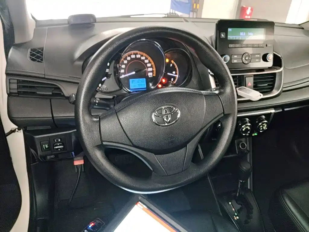 Toyota Yaris L — миниатюра 11